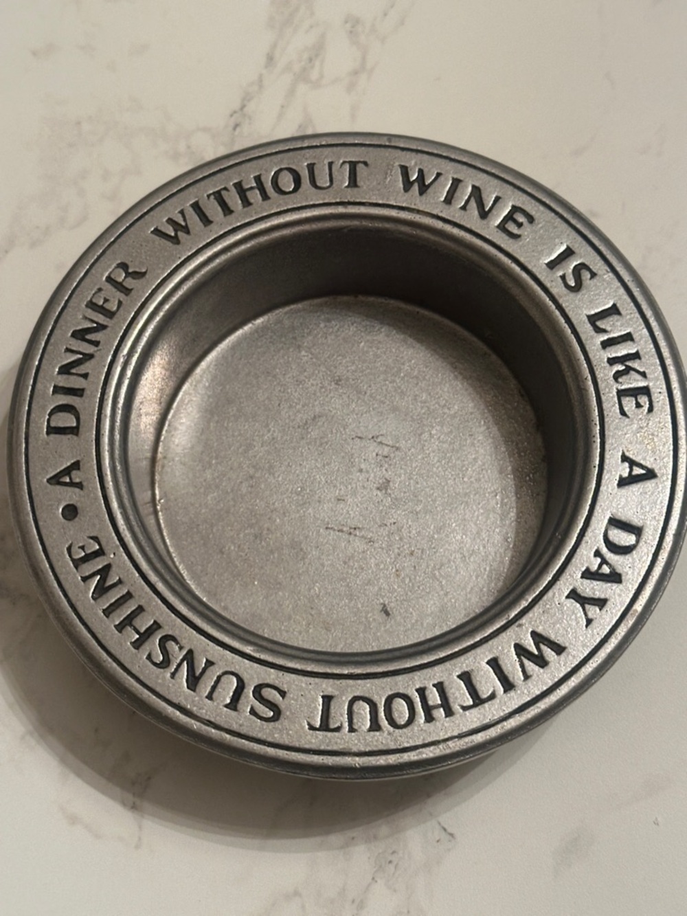 Perfect condition. Wine holder. Wilton Armatelle